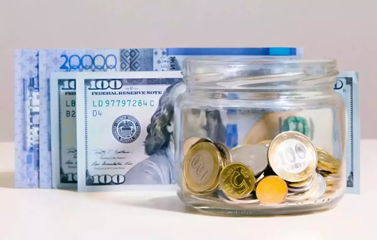 Деньги есть, но тратить нельзя: почему в Казахстане ограничили изъятие "пенсионки"