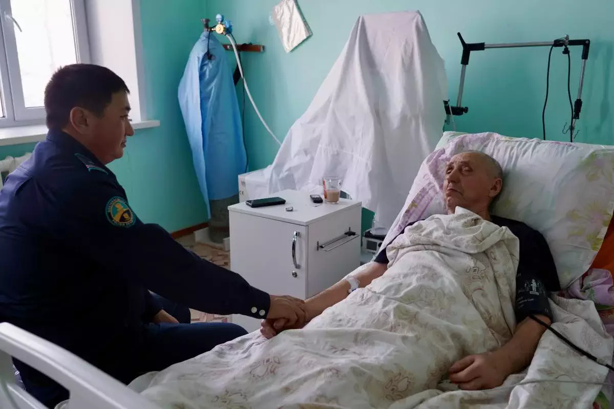 Рыбак из Костанайской области пропал и провел во льдах 7 часов