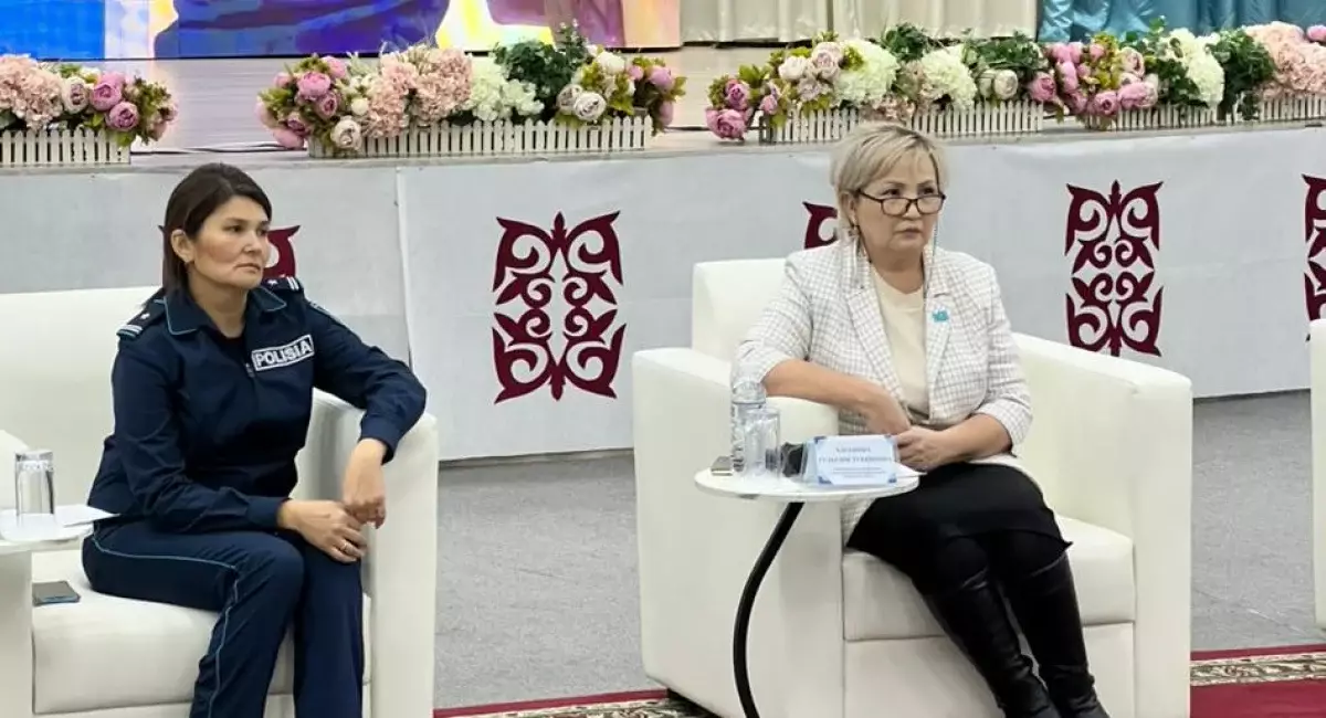 В Астане прошел родительский форум в рамках проекта «Час безопасности»