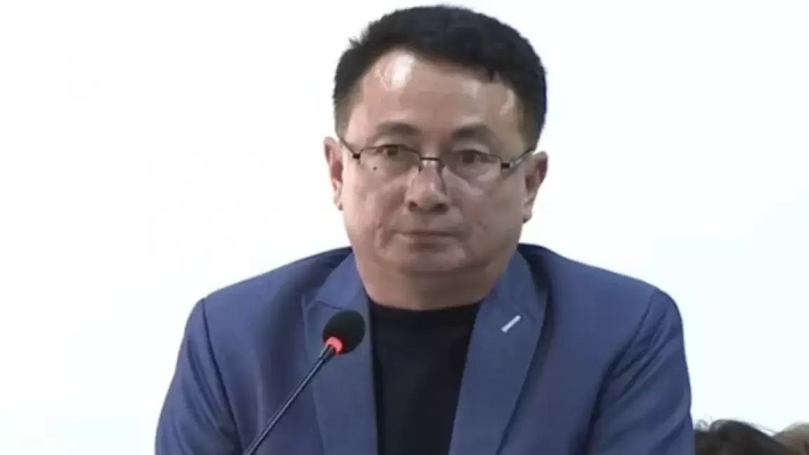 “25 бала ата-аналарымен қауышты”.  Белгілі заңгер Шекеев қуанышты жаңалықты бөлісті