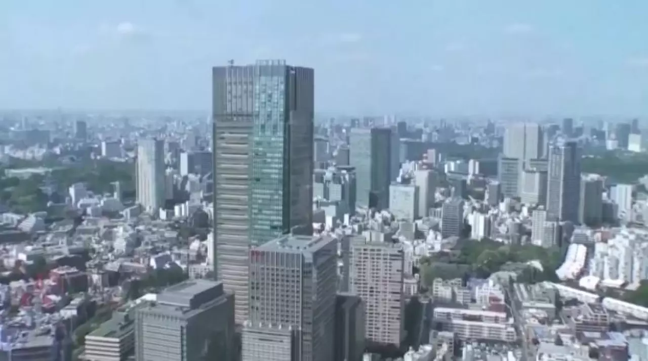 Правящую партию Японии заподозрили в незаконных пожертвованиях