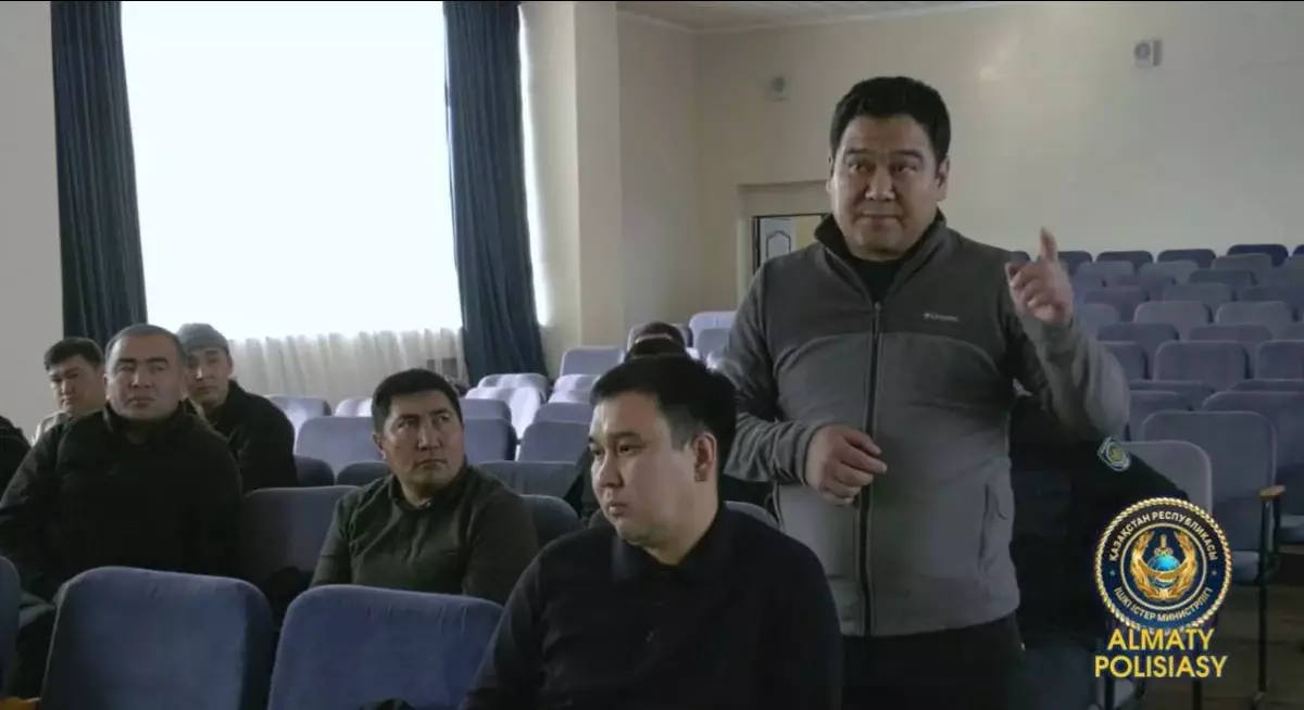 Безопасная зима в Алматы: как полиция и коммунальные службы усиливают контроль над дорогами