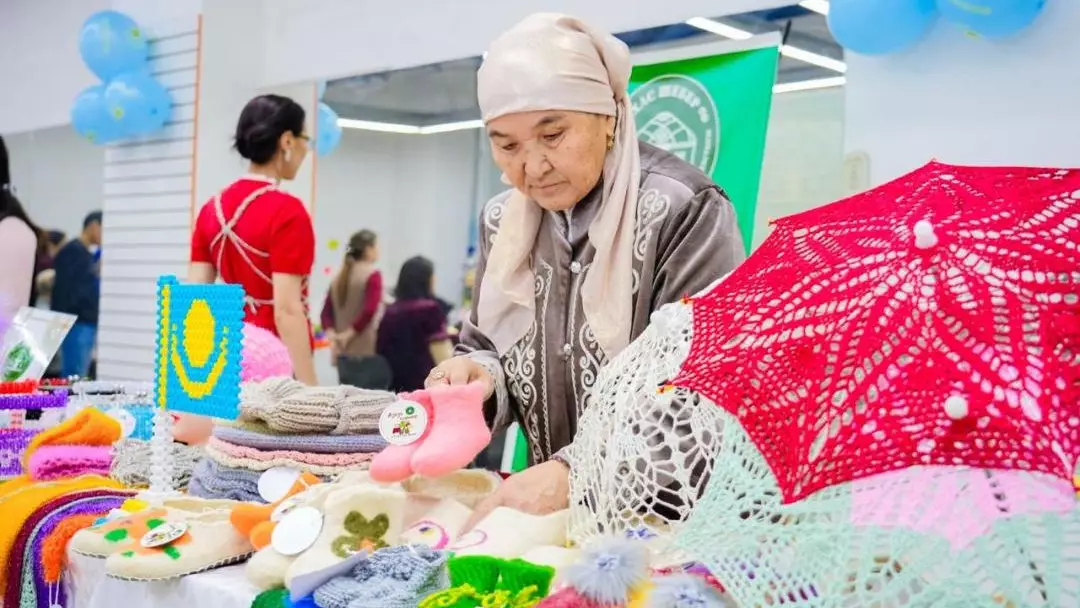 Астанада "Ұлы дала қолөнершілер керуен көші" республикалық жәрмеңкесі өтіп жатыр