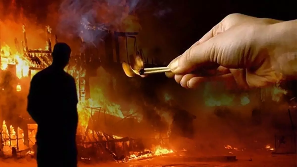 "Әйелін қызғанып, еcікті қатты тіреп жауып, үйді өрті жіберген". Сүйіктісі мен екі еркек отырған үйге қасақана өрт қойған ер адамға қатысты тың ақпарат шықты  