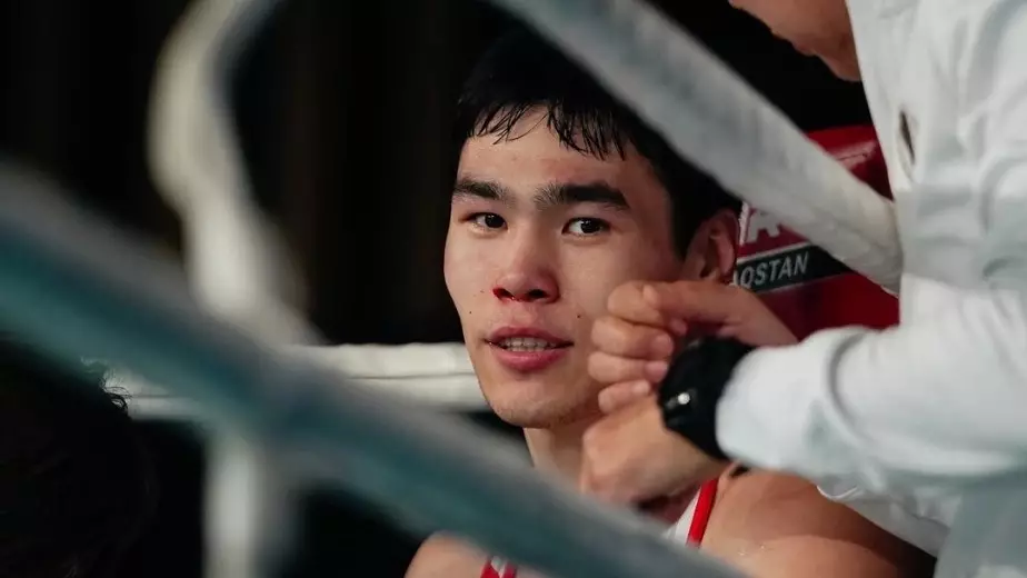 Дубайдағы дүбір: Қазақстан боксшылары әлем чемпионы атағы үшін шаршы алаңға шығады