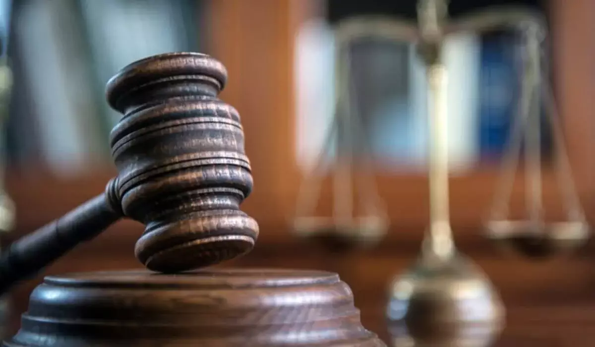 Ограбивший школьницу с инвалидностью студент избежал наказания