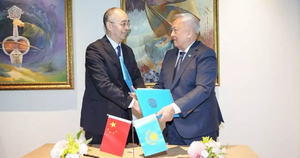   Бейжіңде «Қазақ - Қытай жас қаламгерлері» халықаралық әдеби конференциясы өтті   