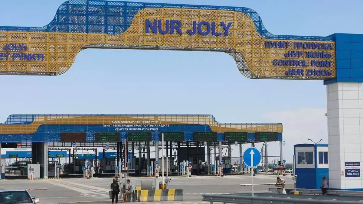 Казахстан закрывает все автомобильные пункты пропуска с Китаем: что нужно знать водителям - новости на Lada.kz 13.12.2025