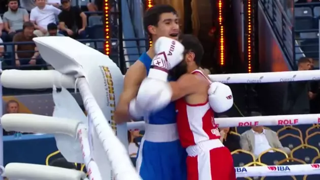 Обидчика казаха лишили золота ЧМ по боксу