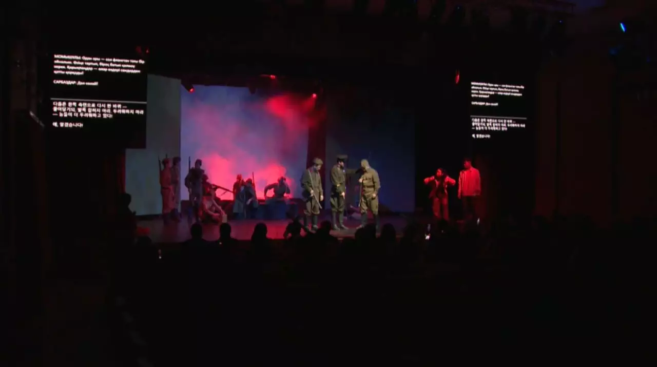 Премьера спектакля о Бауыржане Момышулы состоялась в Алматы