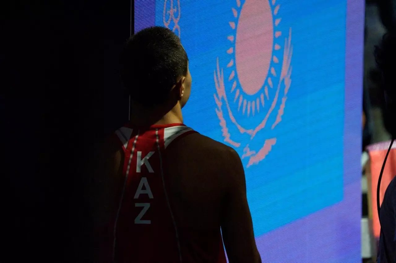 Сәкен Бибосынов бокстан әлем чемпионы атанды