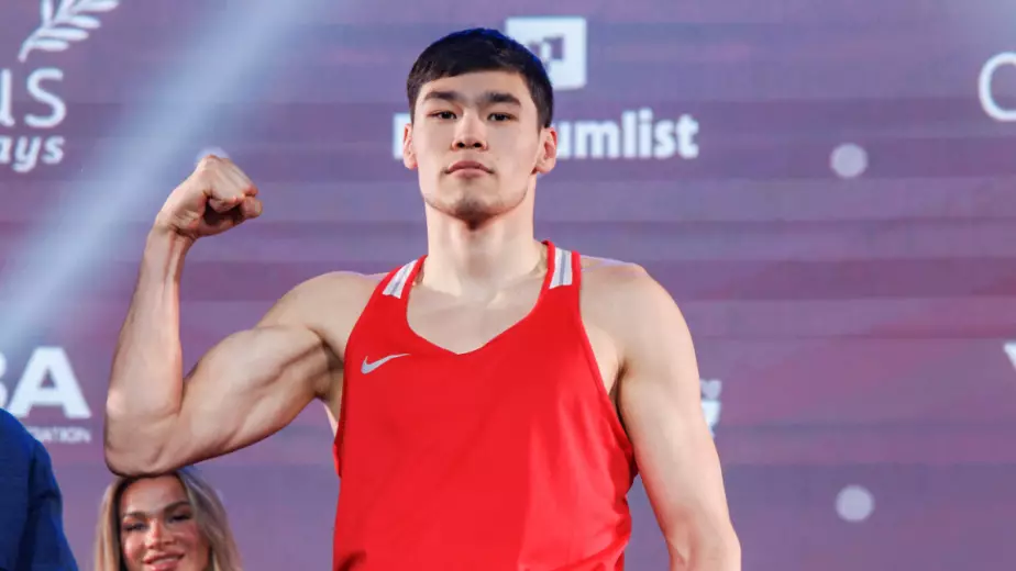 Сабыржан Аккалыков проиграл российскому боксеру в финале ЧМ-2025. Ограбление? 