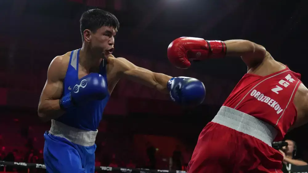 Казахстан завоевал третью золотую медаль на ЧМ по боксу в Дубае