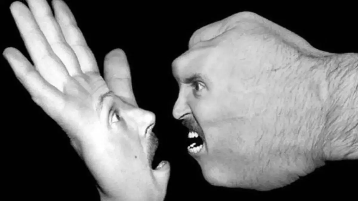 «Хамство? Не проблема: три фразы, которые моментально ставят на место грубияна - новости на Lada.kz 13.12.2025