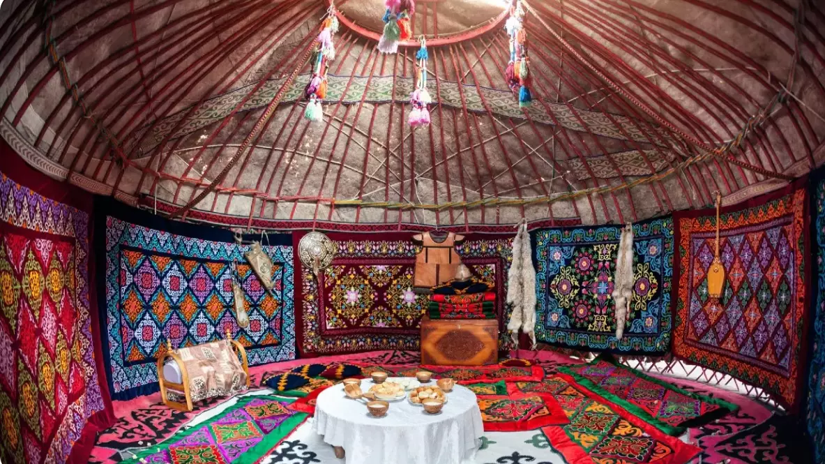 ЮНЕСКО киіз үй жасау және қолдану дәстүрін кеңейтілген аталым ретінде мақұлдады