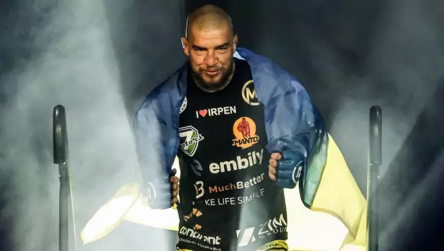 Звёздный боец дебютировал в UFC: он финишировал экс-соперника Рахмонова