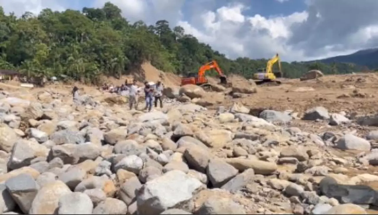 Индонезияда су тасқынынан опат болғандардың саны артты