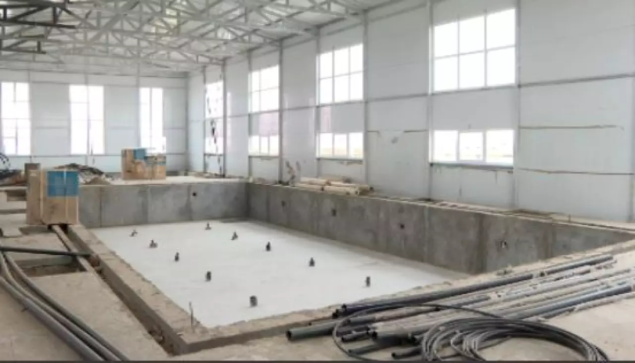 Мақат кентінде жүзу орталығы салынып жатыр