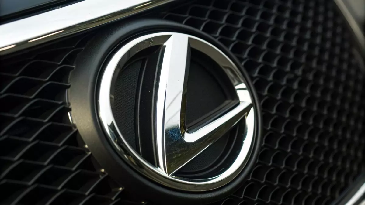 Дизайнер Ford создал концепт Lexus за 24 часа с помощью ИИ