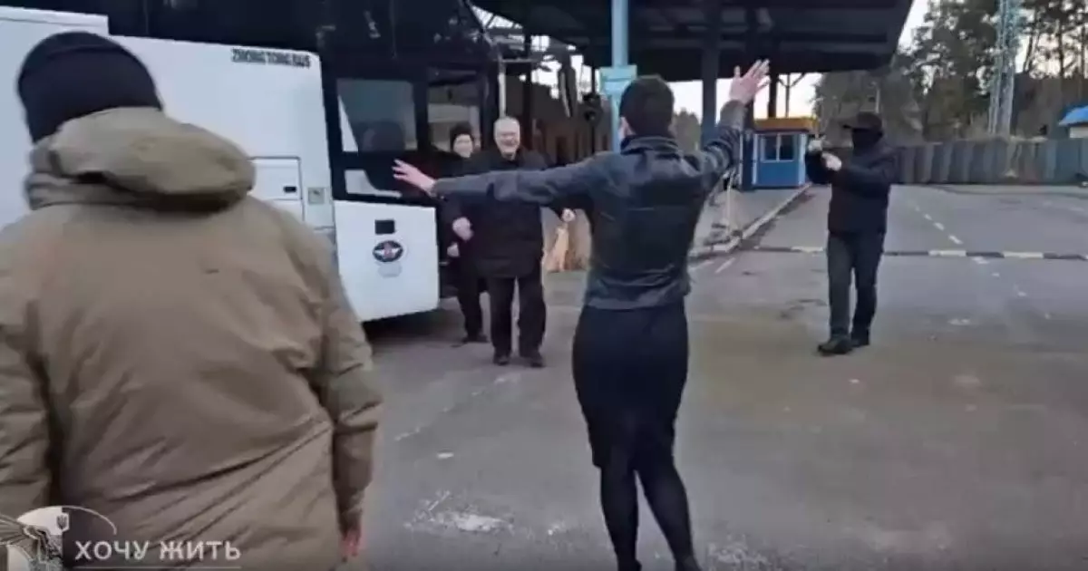  Лукашенко Трамптың өтінішімен 120-дан астам саяси тұтқынды босатты 