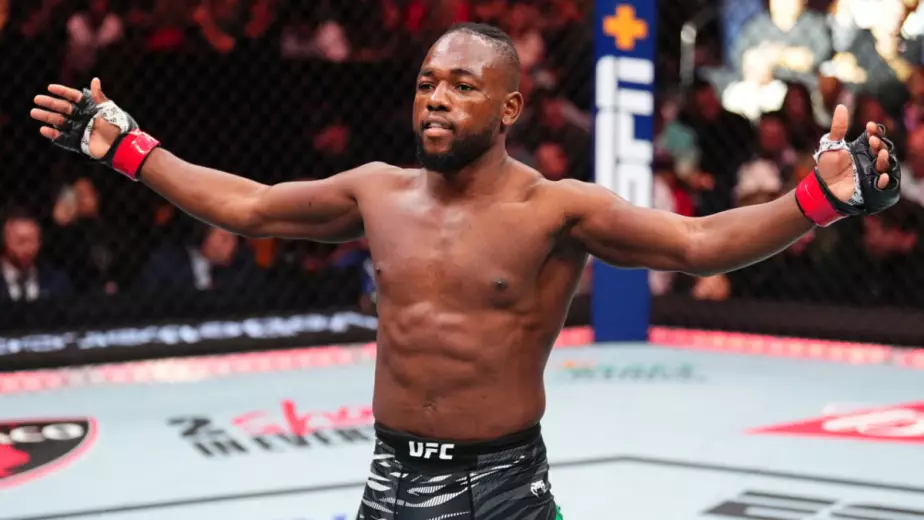 Манель Капе нокаутировал Брэндона Ройвала на UFC Vegas 112