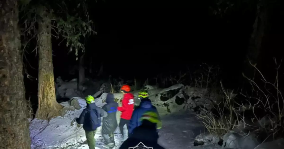   Алматыдағы Алмарасан шатқалында 18 жастағы жігіт адасып кетті   