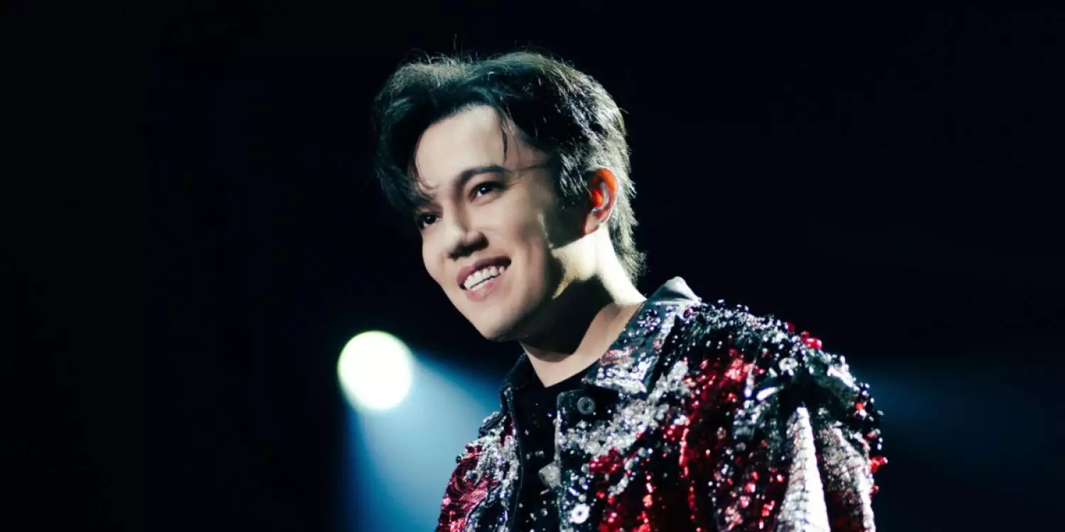 "Мен жайында ән": Димаш Құдайберген соңғы концертін берді