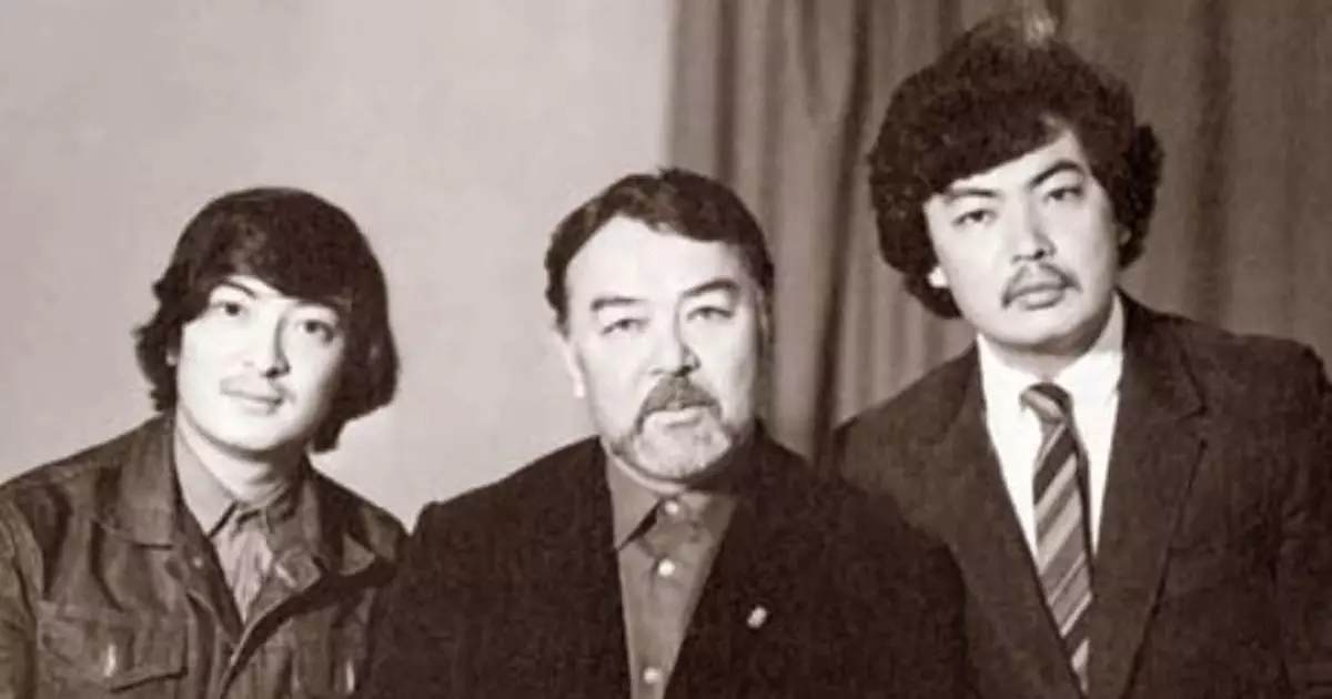  `Ұлдарымның өлімін өзімнен көремін`: Асанәлі Әшімов екі баласы неден қайтыс болды? 