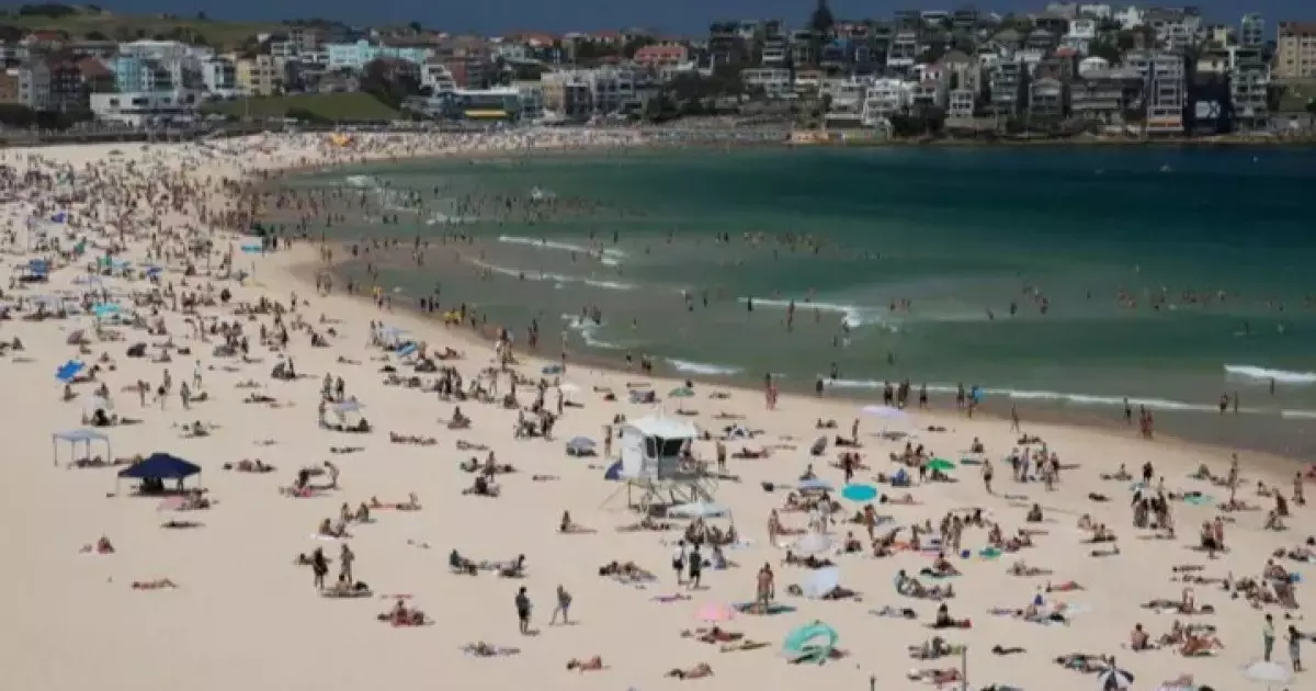  Қаза тапқандар бар: Австралияда Ханука тойланып жатқан жағажайда атыс болды 