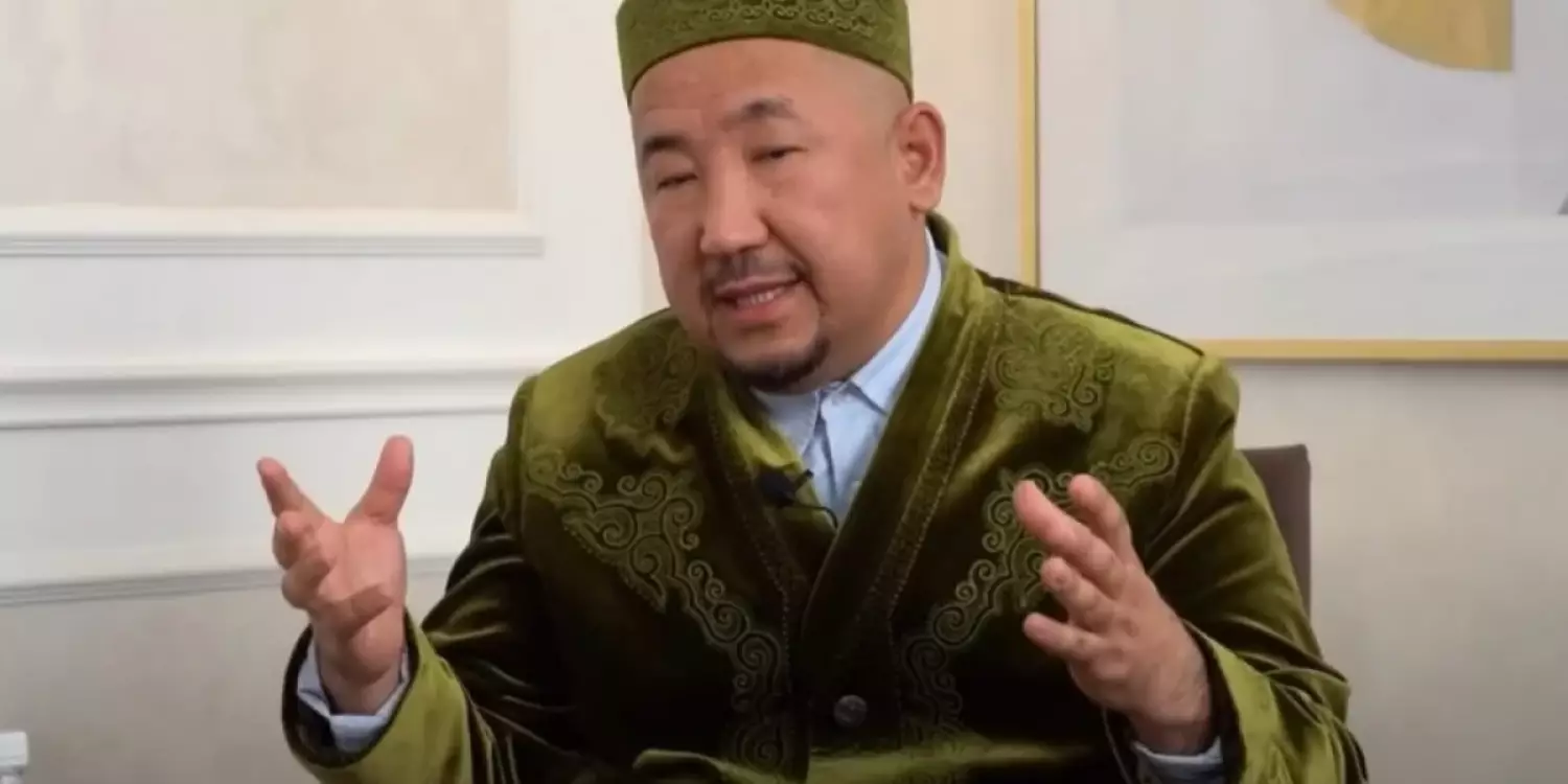 Жаңа жылды тойламау керек – Нұрлан имам жауап берді