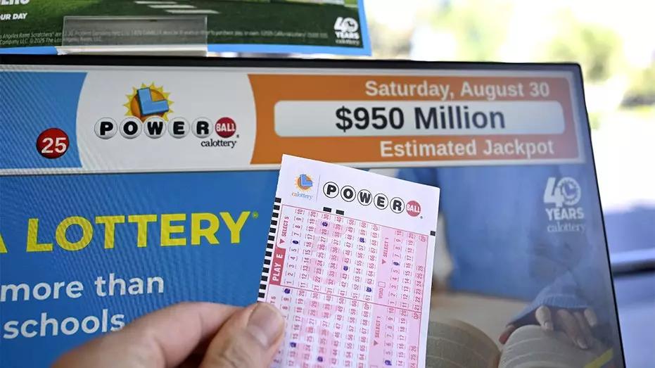Джекпот Powerball взлетел после того, как приз в $1 млрд остался неразыгранным.