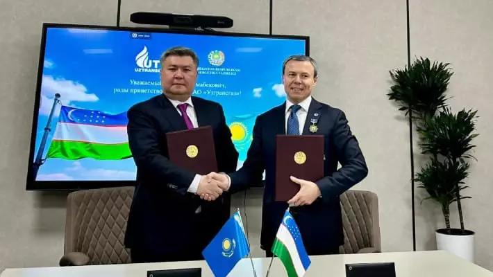 «Узтрансгаз» и QazaqGaz подписали контракт о транзите газа