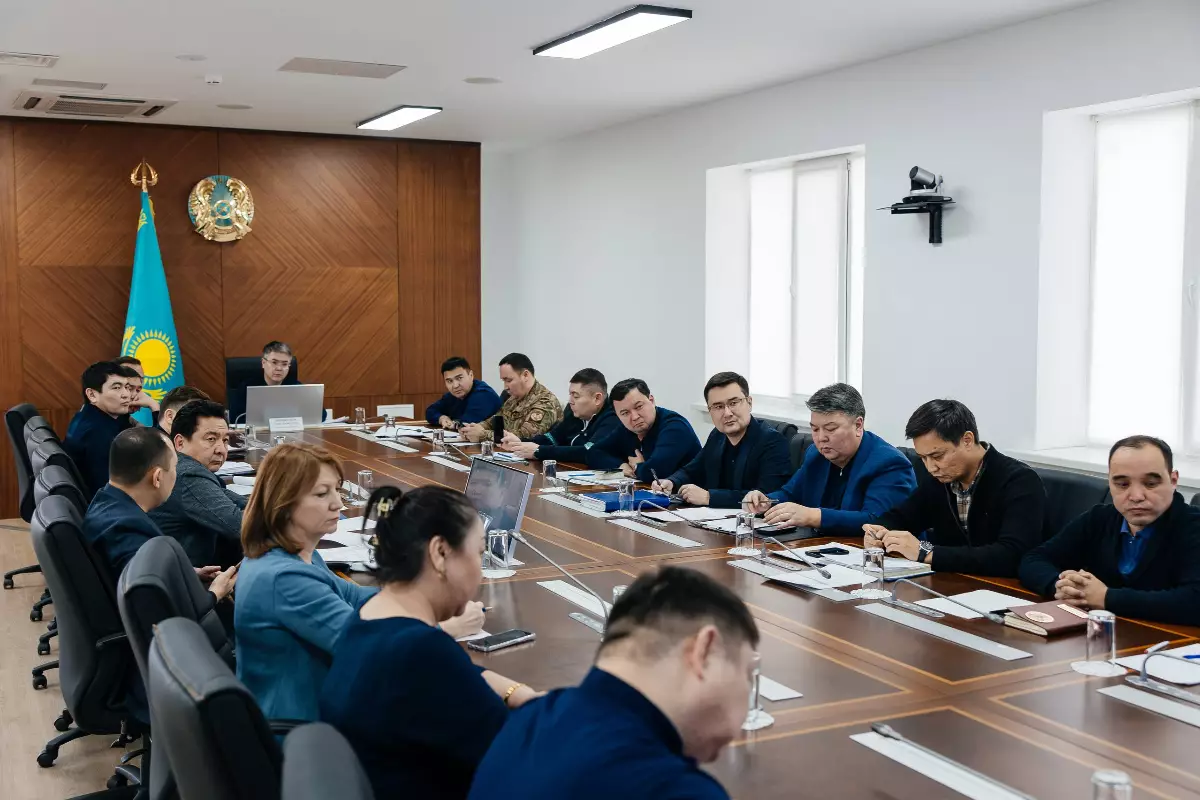 Сильный ветер продолжится до 15 декабря: что предпринимают власти Атырауской области