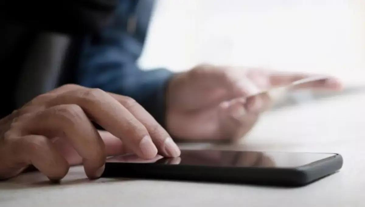 Следы ведут за границу: куда исчезают средства со счетов казахстанцев - новости на Lada.kz 14.12.2025