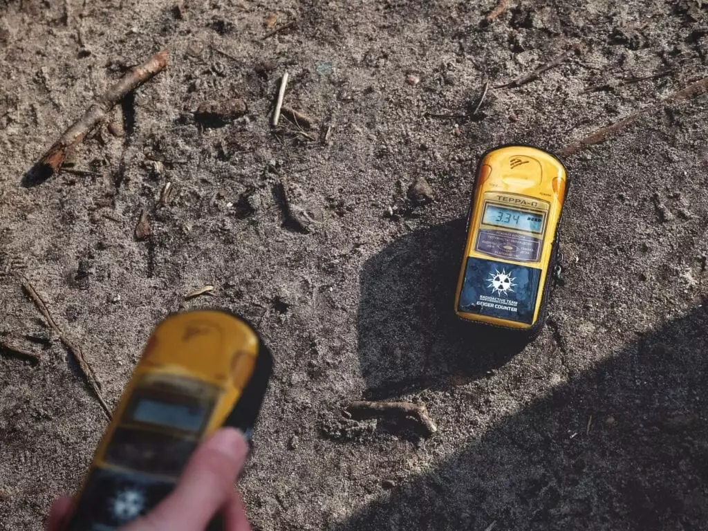 Плавание в атомном озере Казахстана.