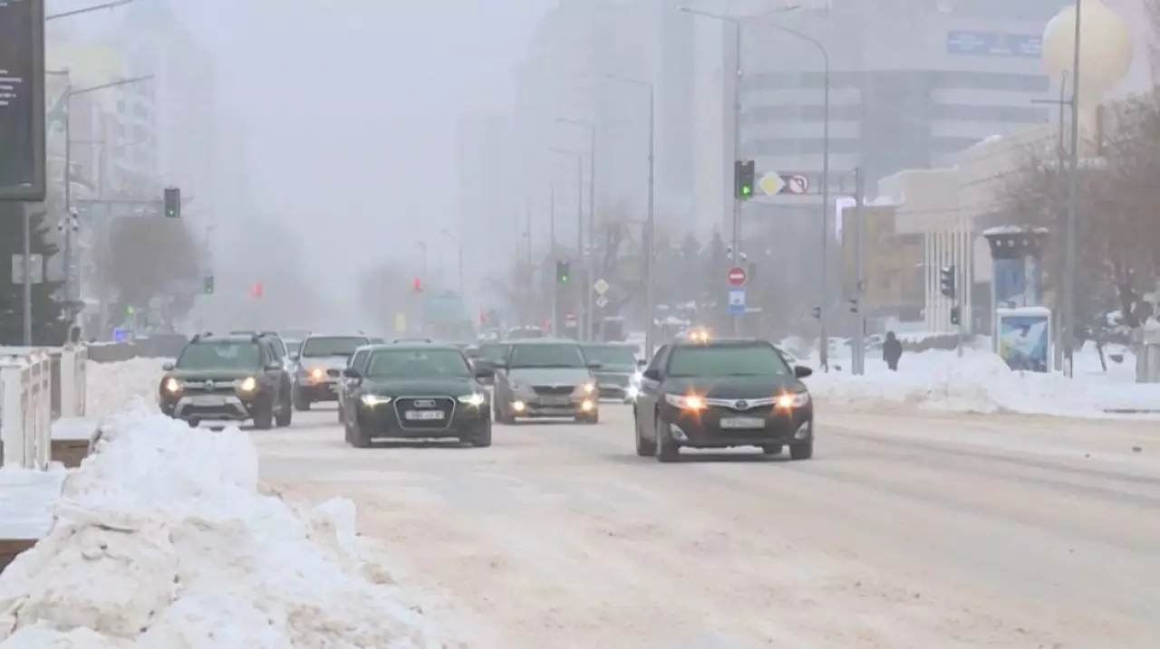 Астанада бұрқасын соғып тұр