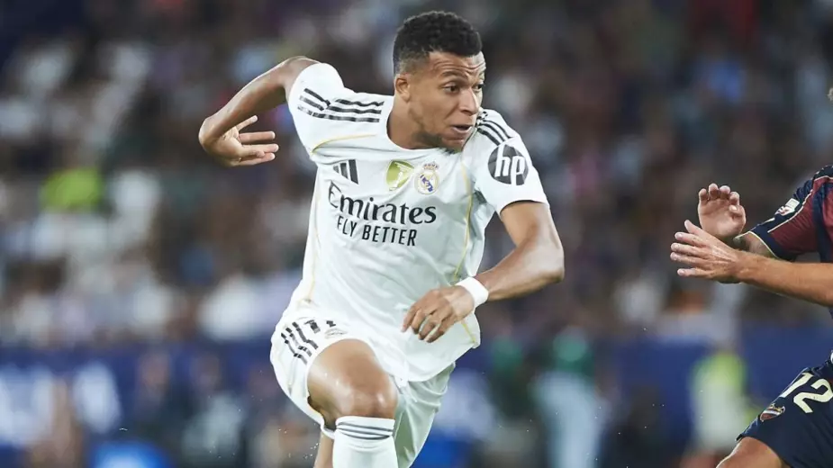 Мбаппе забил очередной гол и принес "Реалу" победу в Ла Лиге (ВИДЕО) 