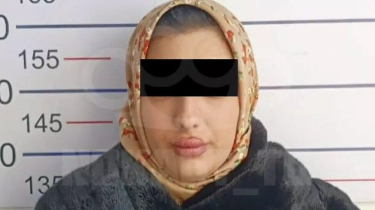 Жительница Кыргызстана закопала на кладбище 43 тысячи долларов по совету гадалки