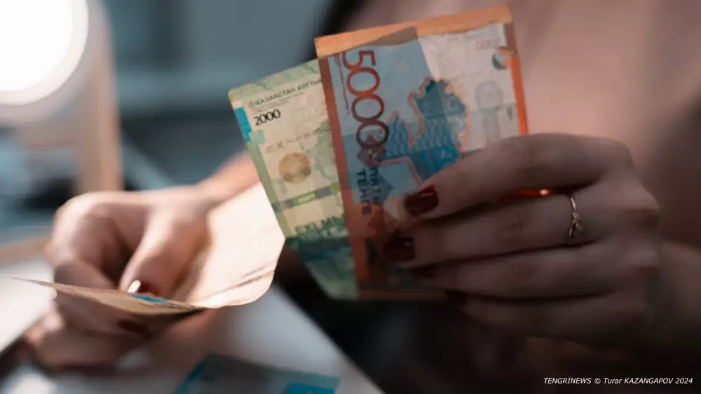 Жұмыссыз қазақстандықтарға 118 миллиард теңге бөлінген. Төлемді қалай алуға болады?