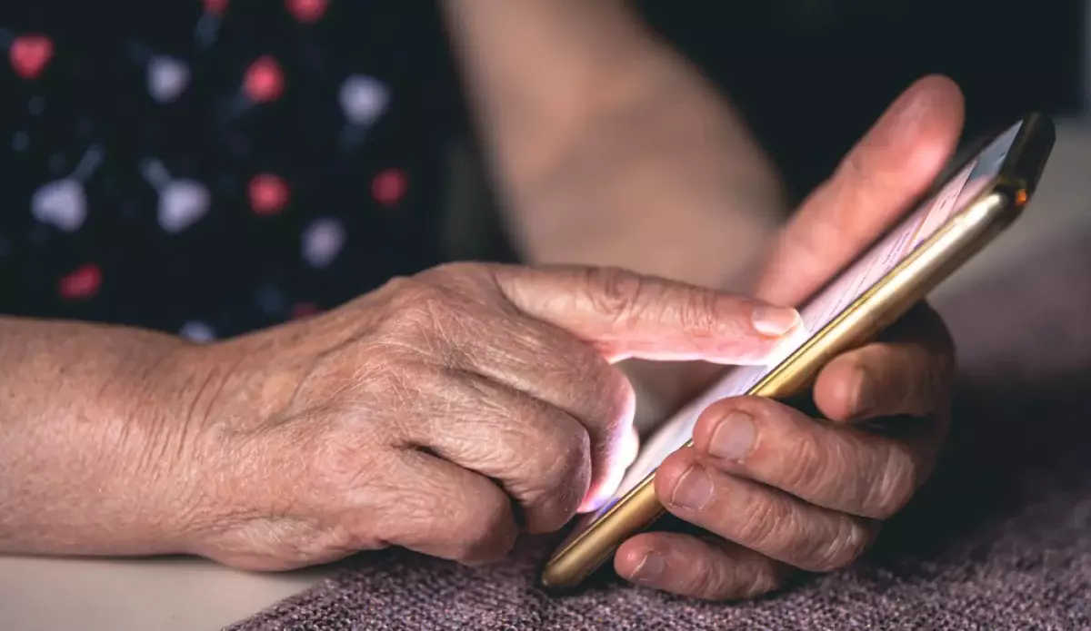 На те же грабли: пенсионерка из Павлодара поверила мошенникам и лишилась крупной суммы