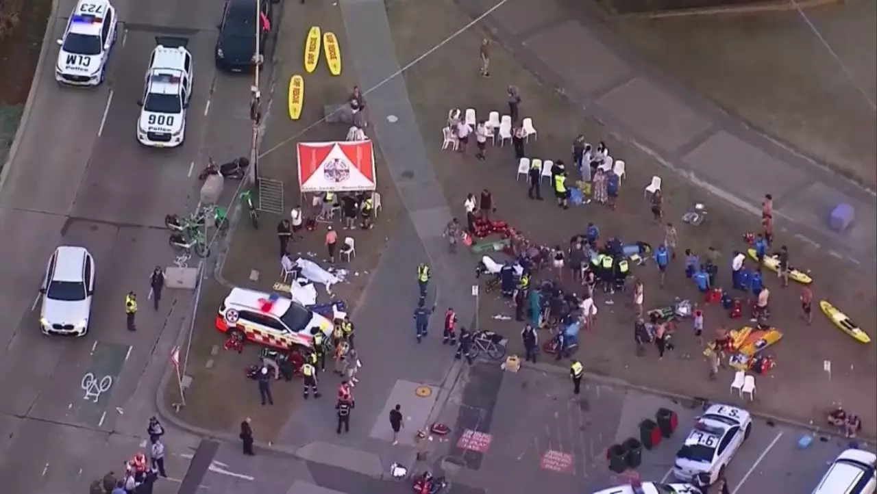 Сиднейде атыстан 15 адам қаза тапты