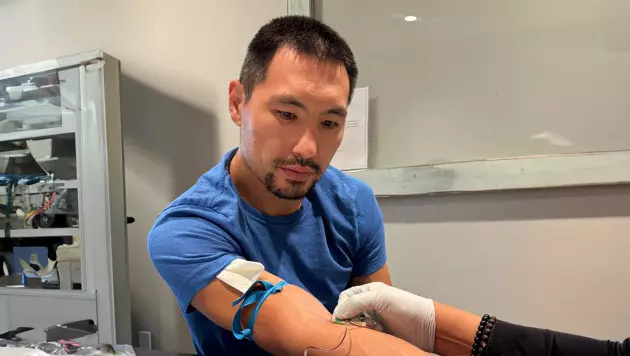 Атақты америкалық боксшы Жәнібектің допинг дауына ілінуінің шын себебін атады