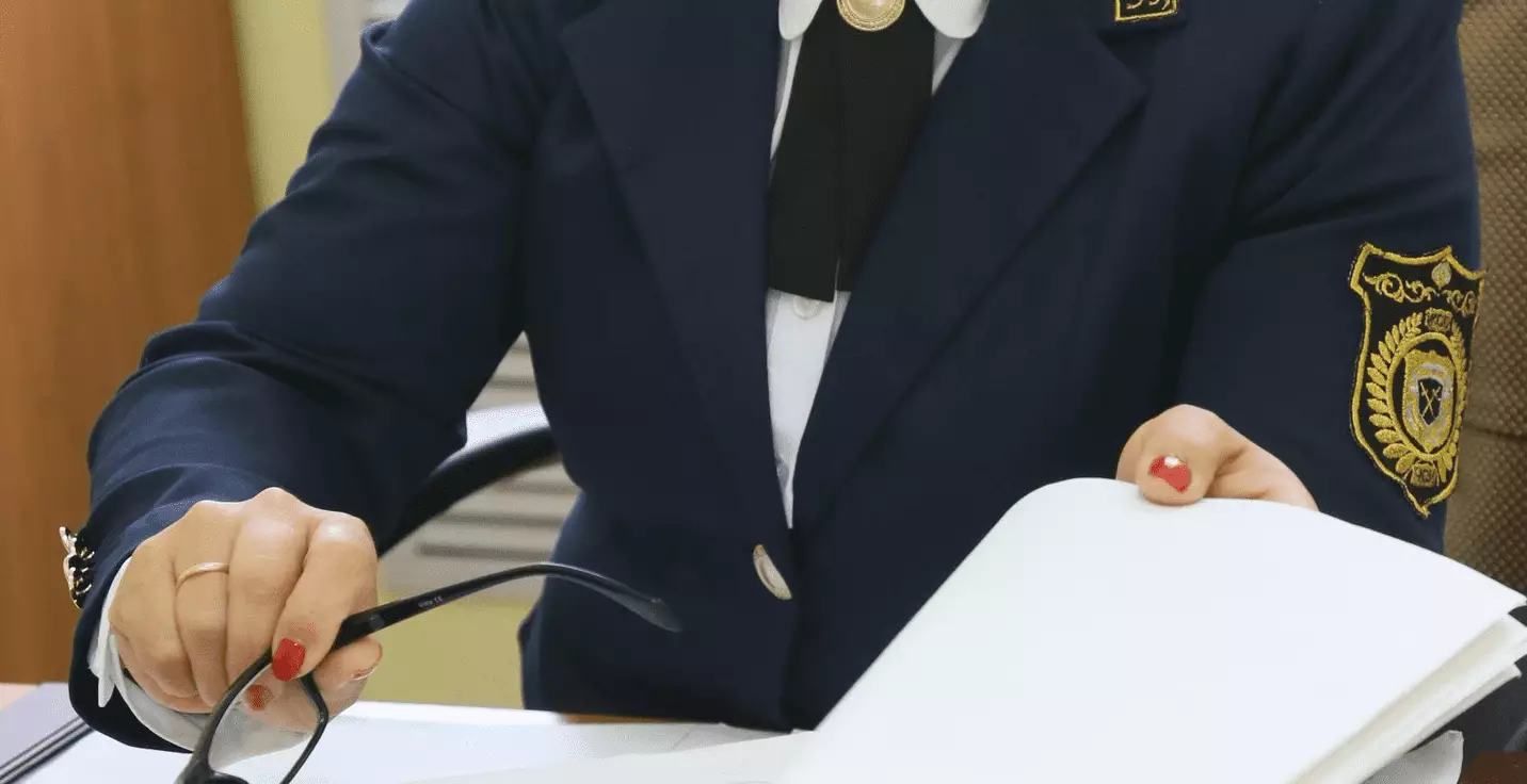 В Шымкенте ЧСИ незаконно снимали запреты на выезд должников