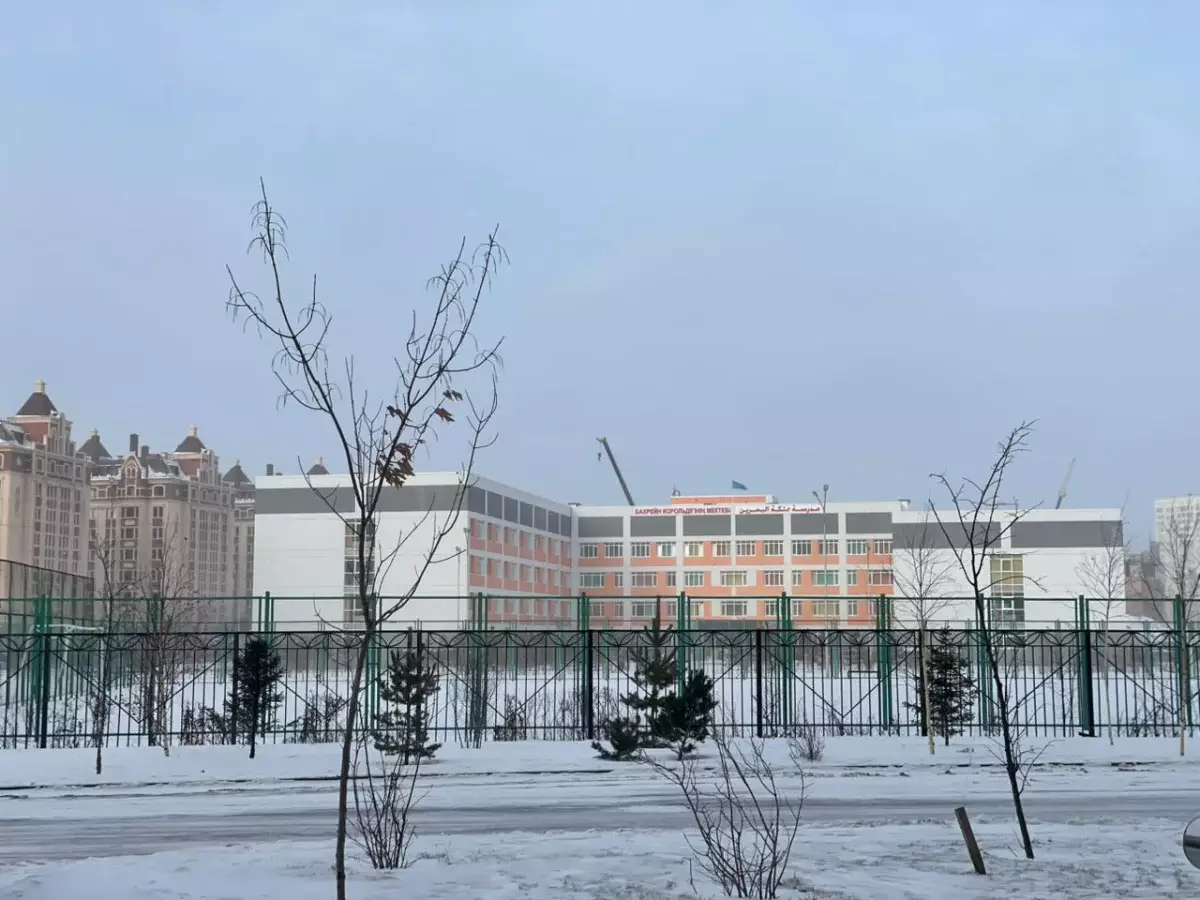 Астанчане возмутились внезапным переводом школьников на дистанционное обучение