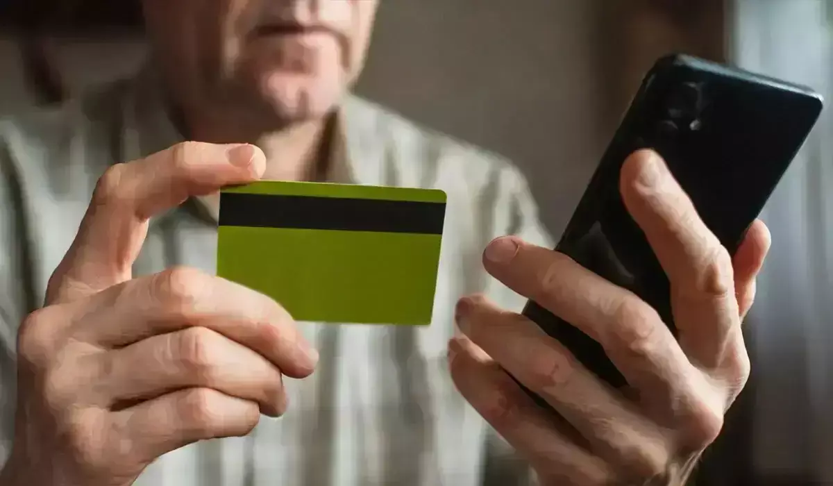 Павлодарда емханадан хабарласқан «дәрігер» зейнеткердің миллиондаған теңгесін қағып алды