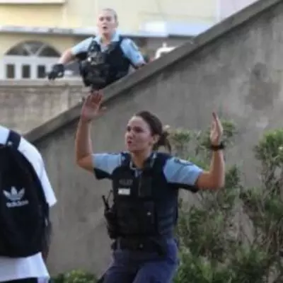 Террористов с оружием в Сиднее разоружил прохожий: Полиция бездействовала