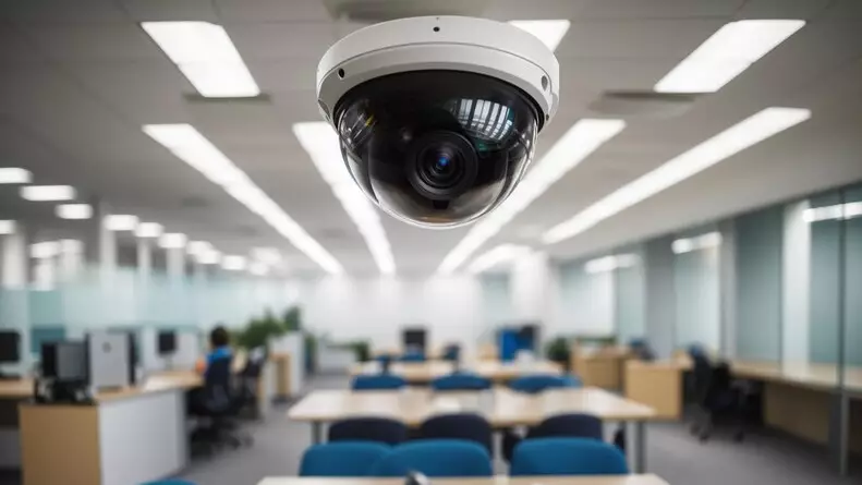 "Төбемізде төнген камера- мұғалім мен оқушының құқығын бұзу" деген ұстаз министрге шағым хат жолдады