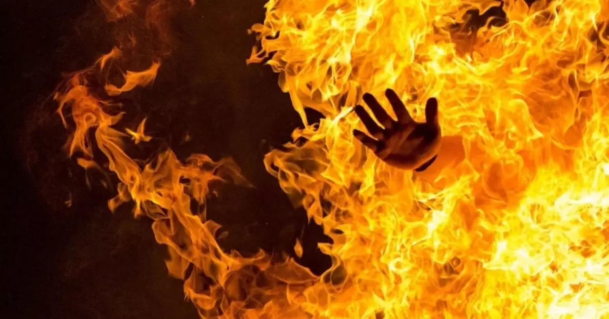  36 жастағы өзбек азаматы әйелін тоқпақтап, артынша тірідей өртеп жіберген 