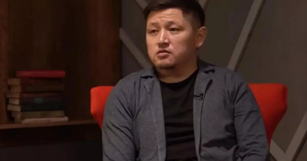  Желі қолданушылан боқтаған Нұрболхан Шараповты ел жерден алып, жерге салды 