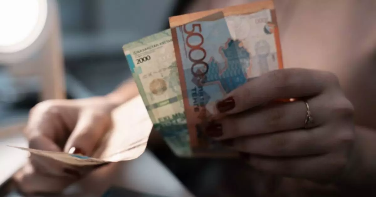  118 миллиардов раздали безработным казахстанцам. Как получить выплату 